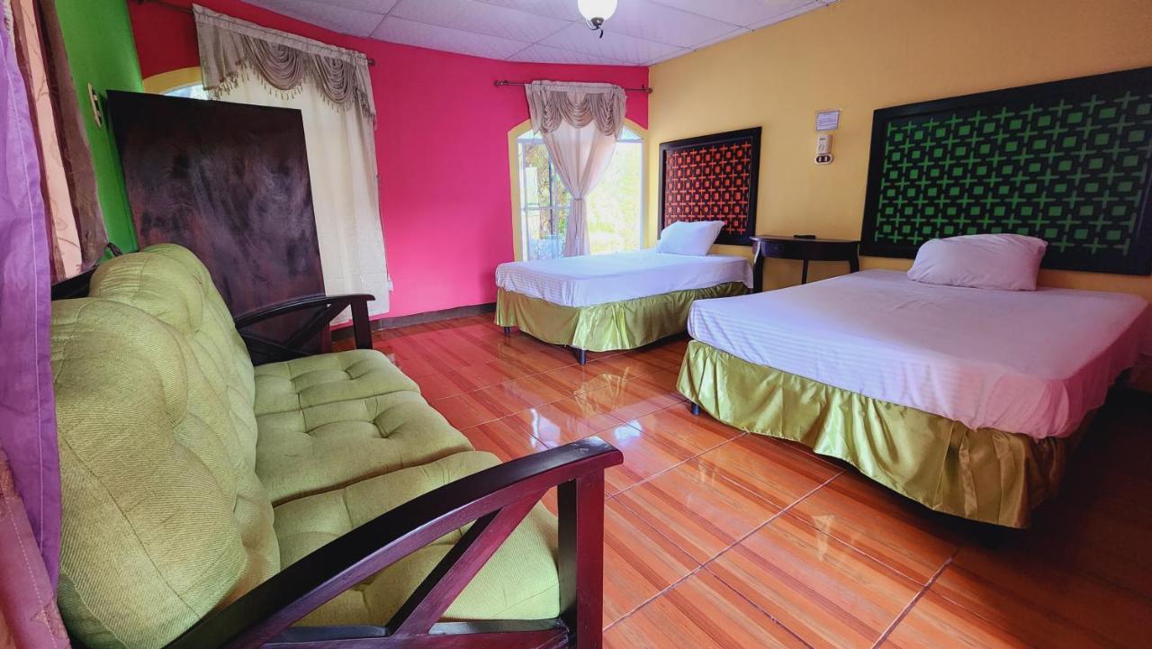 Hotel Y Restaurante Las Margaritas Perquín Стая снимка